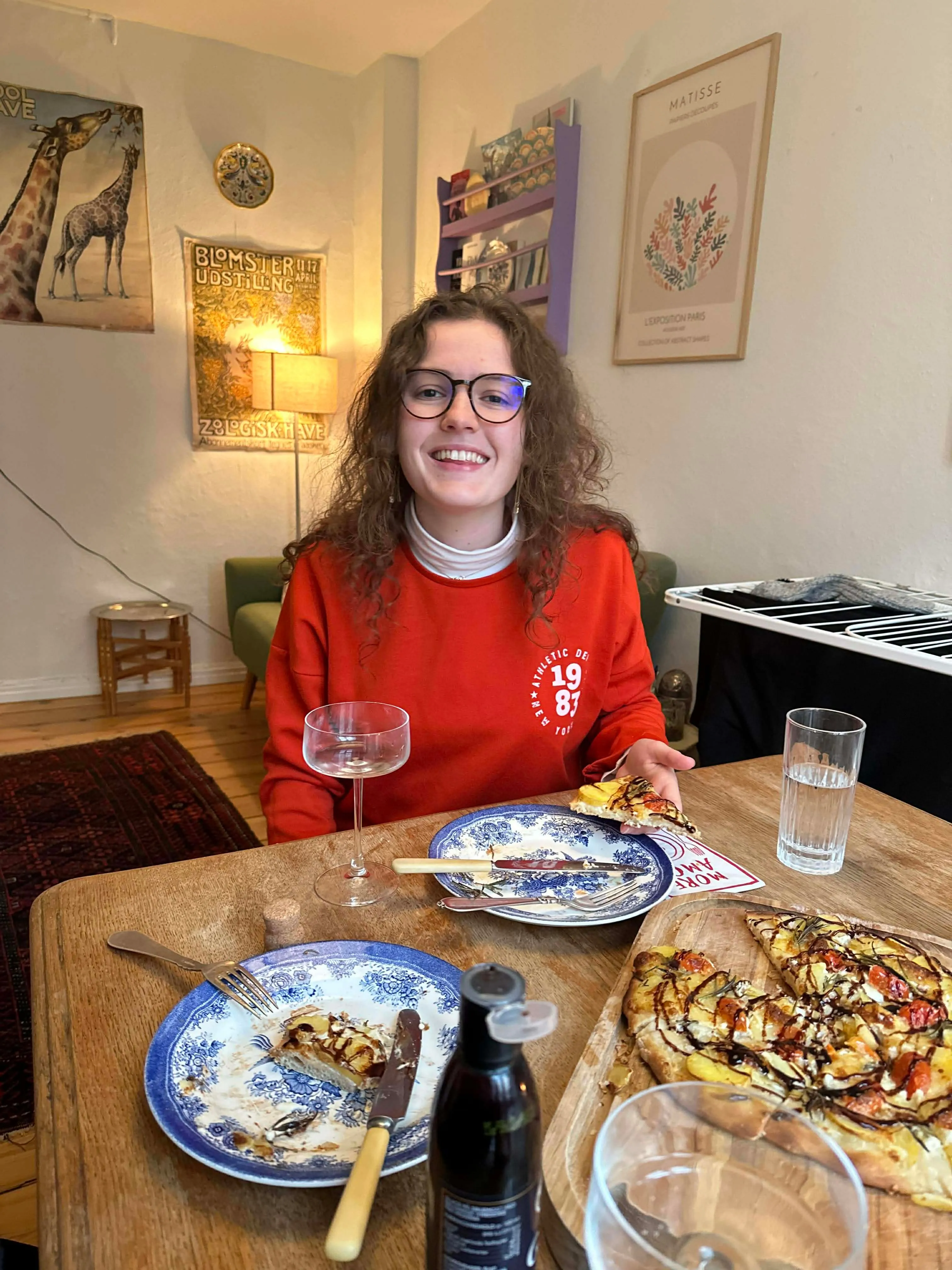 Mig der spiser pizza